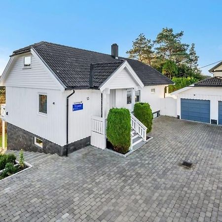 Romslig Og Fin Leilighet 17 Min Til Kristiansand Centrum Nodeland Ngoại thất bức ảnh