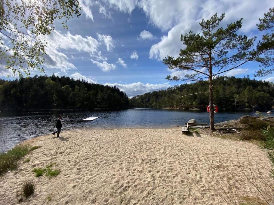 Romslig Og Fin Leilighet 17 Min Til Kristiansand Centrum Nodeland Ngoại thất bức ảnh